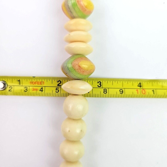 Chunky Necklace Cream Pastel Striped Resin Bead Round and Disk Vintage 80s - Picture 9 of 9